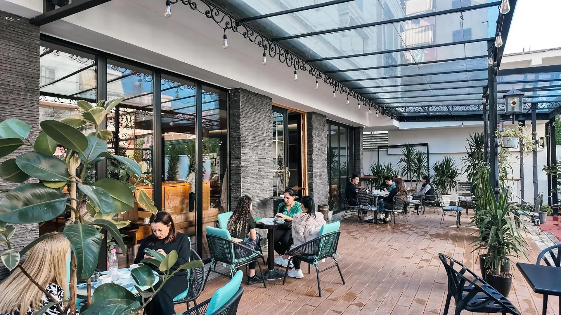 טיראנה Oxygen Boutique Hotel